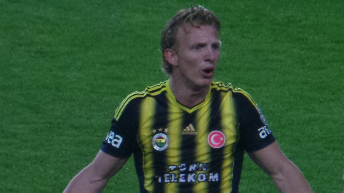 Dirk Kuyt in action for Fenerbahce