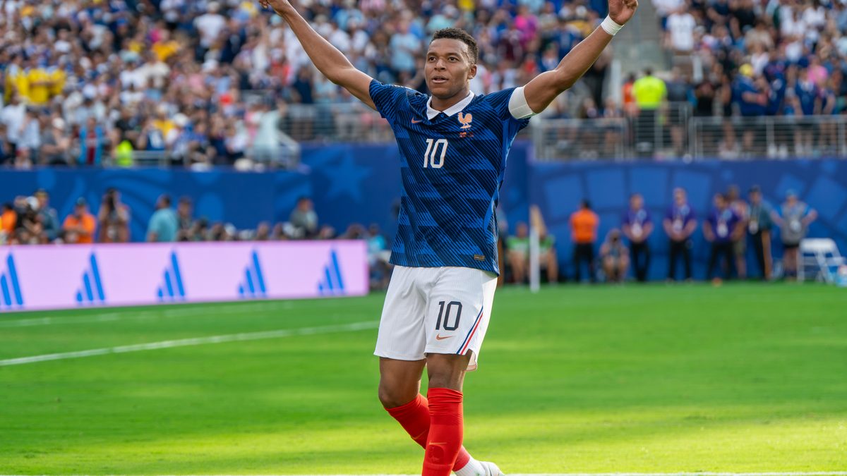 Kylian Mbappé celebrating in the France number 10 shirt