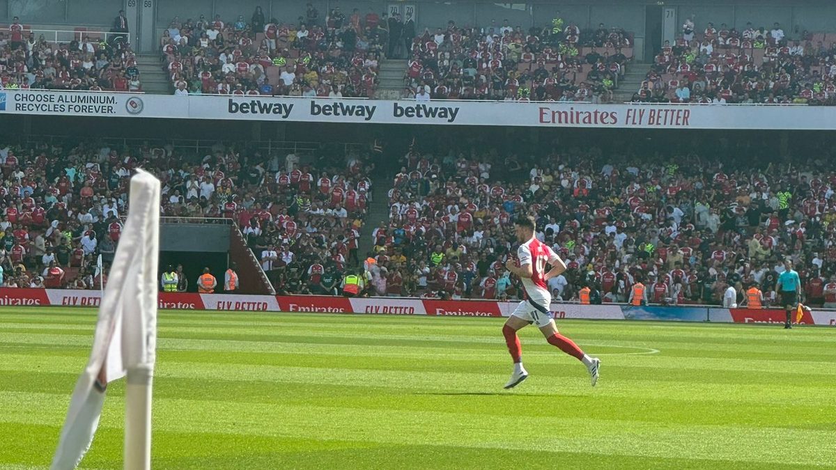 Declan Rice in action for Arsenal at the Emirates Stadium